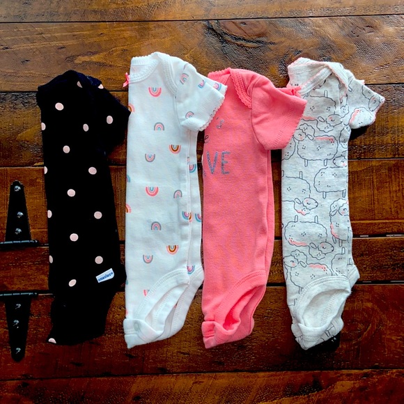 ❤️ Child of Mine by Carter’s Bundle of Newborn Onesies #145 - Picture 1 of 9